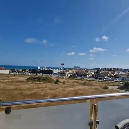 Guzi Dehesa de Campoamor (Orihuela Costa)